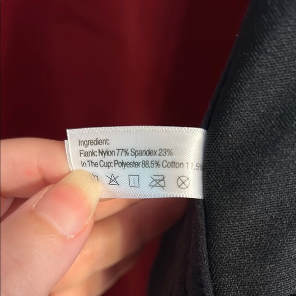 Black Smoothing Balconette Push-Up Bra - Picture 8 of 9